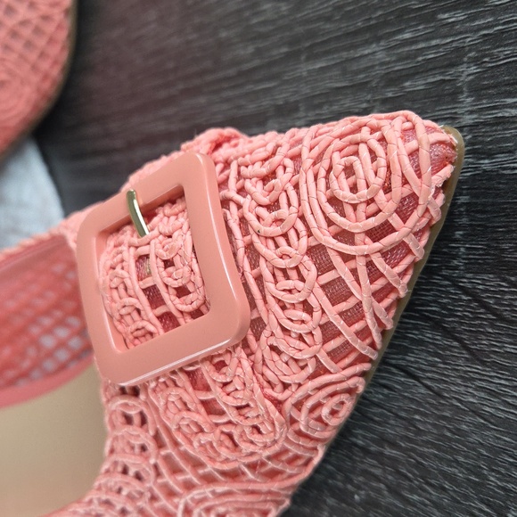 Alex Marie ASHTON Coral Crochet Pointed Kitten Heels with Buckle 10M Coral PINK - Picture 2 of 16